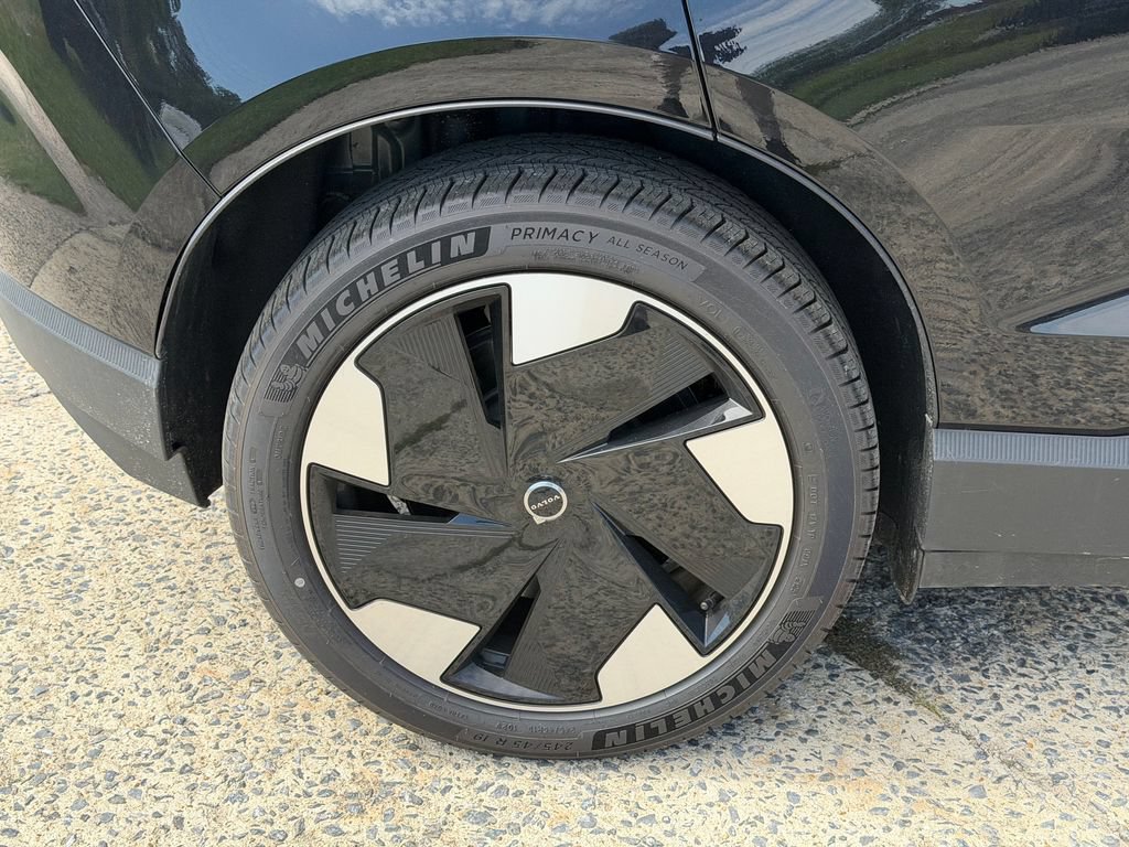 New 2026 Volvo EX30 Plus w/ Protection Package Premier AWD/4WD image 6
