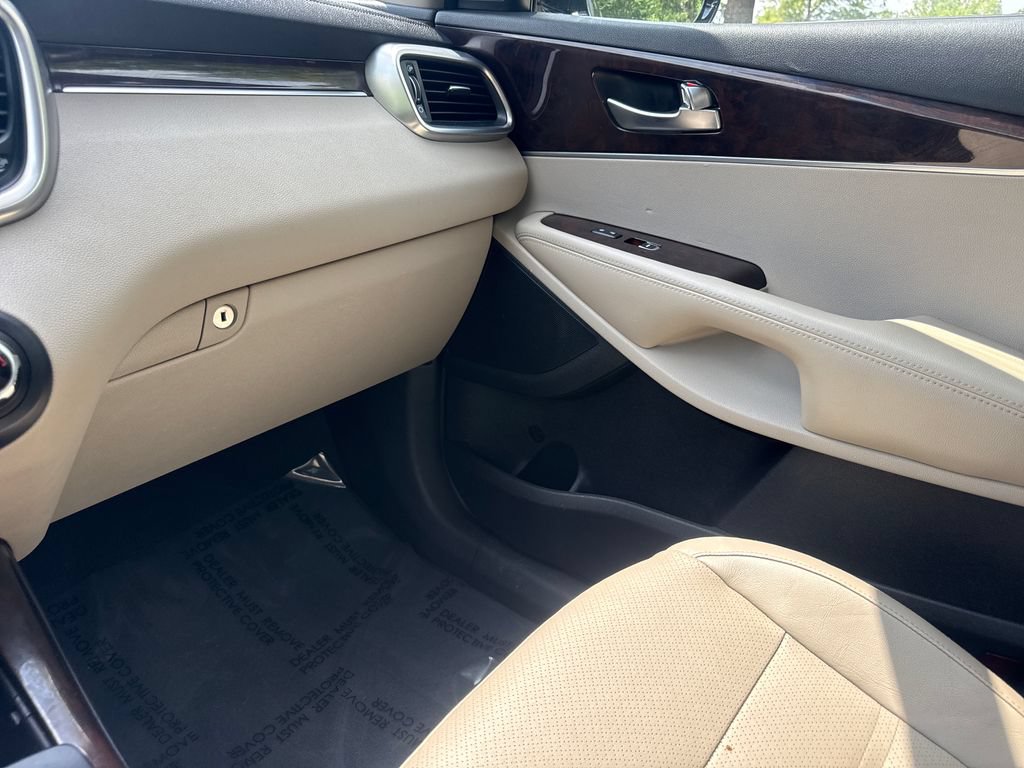 Used 2016 Kia Sorento EX FWD image 17