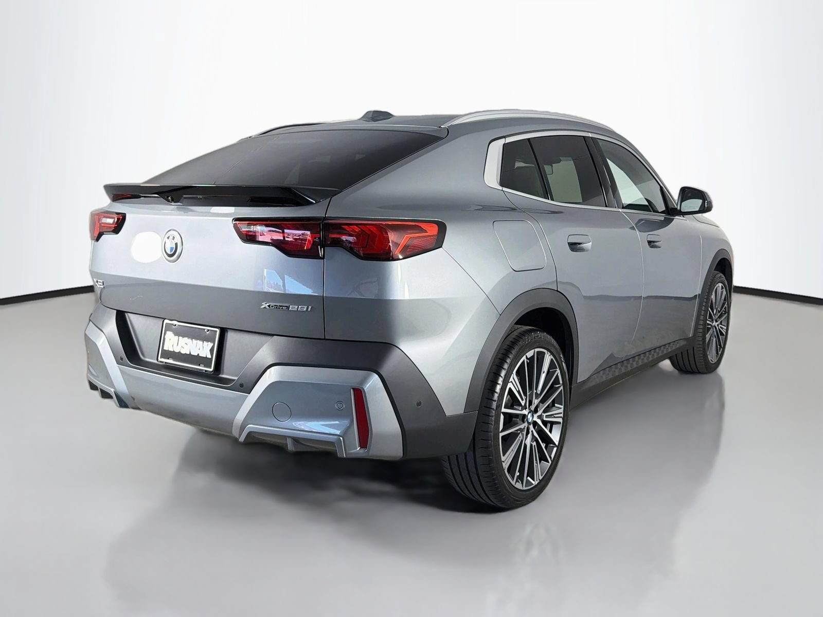 Used 2026 BMW X2 xDrive28i w/ Technology Package AWD/4WD image 7