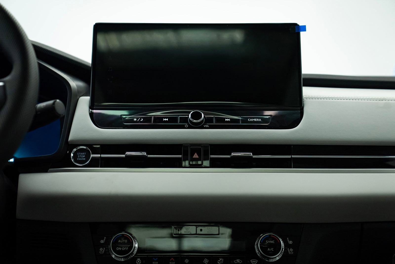 New 2025 Mitsubishi Outlander SEL image 12