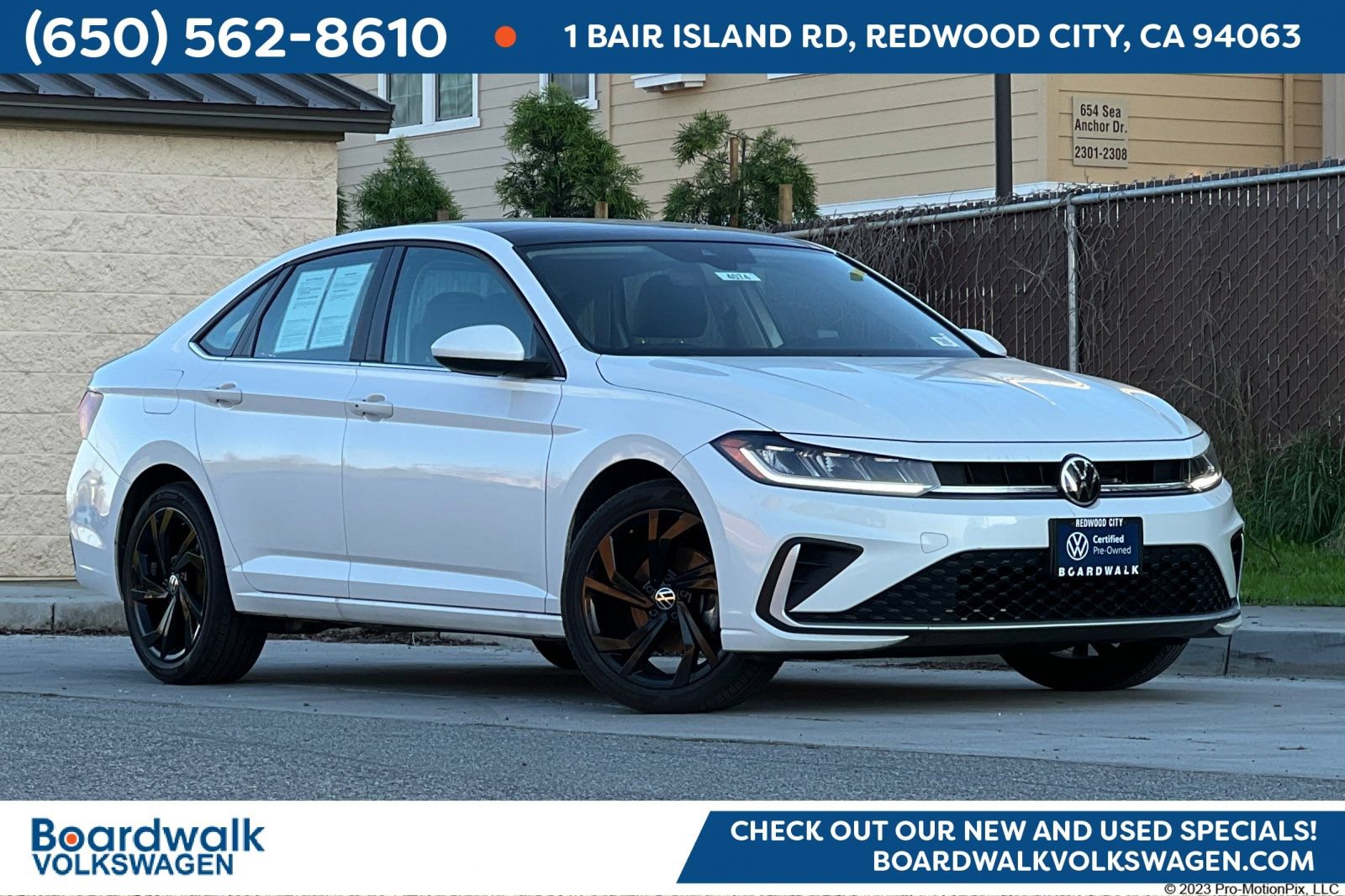 Used 2025 Volkswagen Jetta SE w/ Sunroof Package