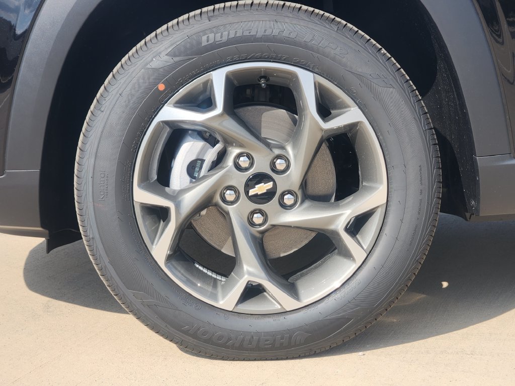 New 2026 Chevrolet Trax LT w/ Driver Confidence Package FWD image 8