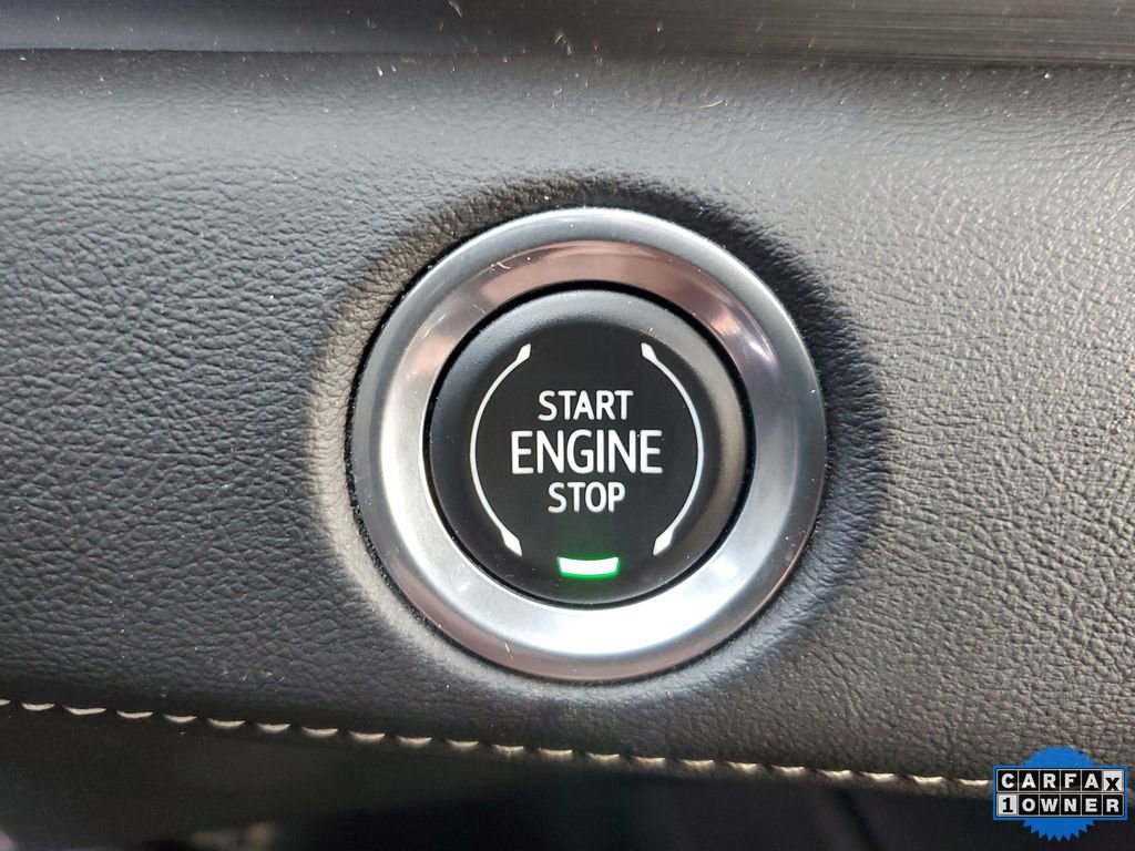 Used 2023 Cadillac Escalade Premium Luxury image 38