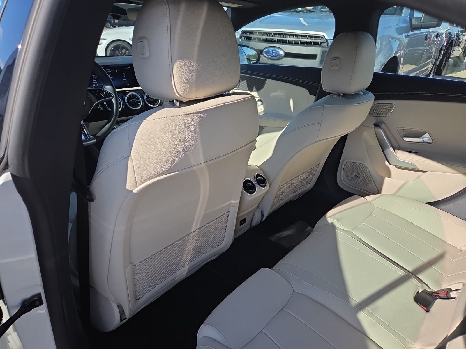 Used 2025 Mercedes-Benz CLA 250 4MATIC image 31