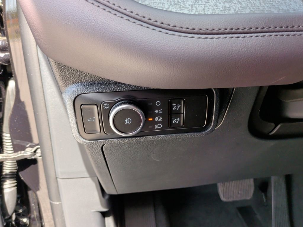 New 2026 Ford Explorer Platinum w/ LUX Leather Package image 16