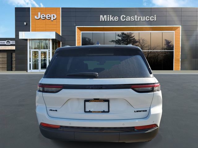 New 2025 Jeep Grand Cherokee Limited w/ Black Appearance Package image 4