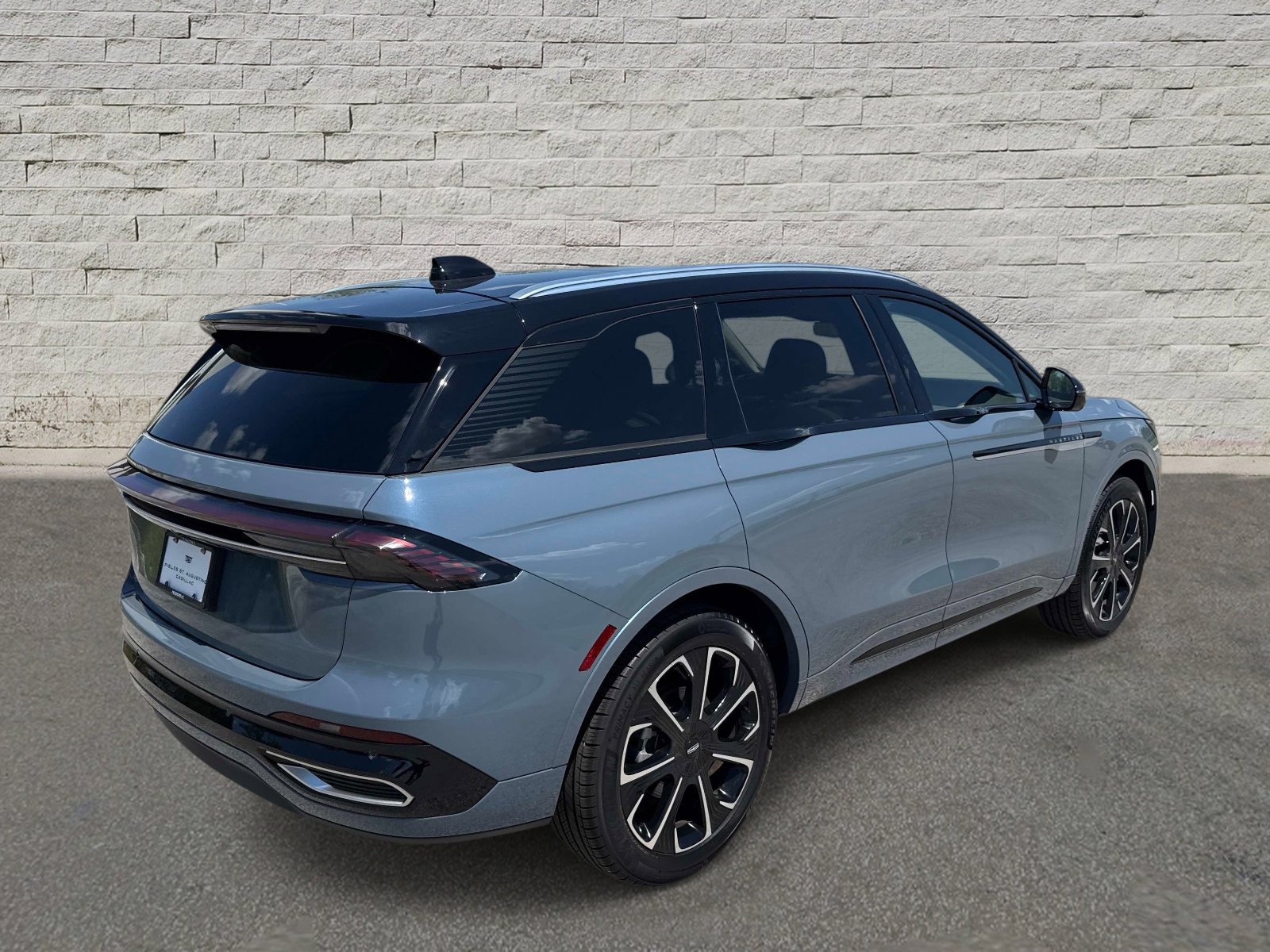 Used 2025 Lincoln Nautilus Reserve AWD/4WD image 5
