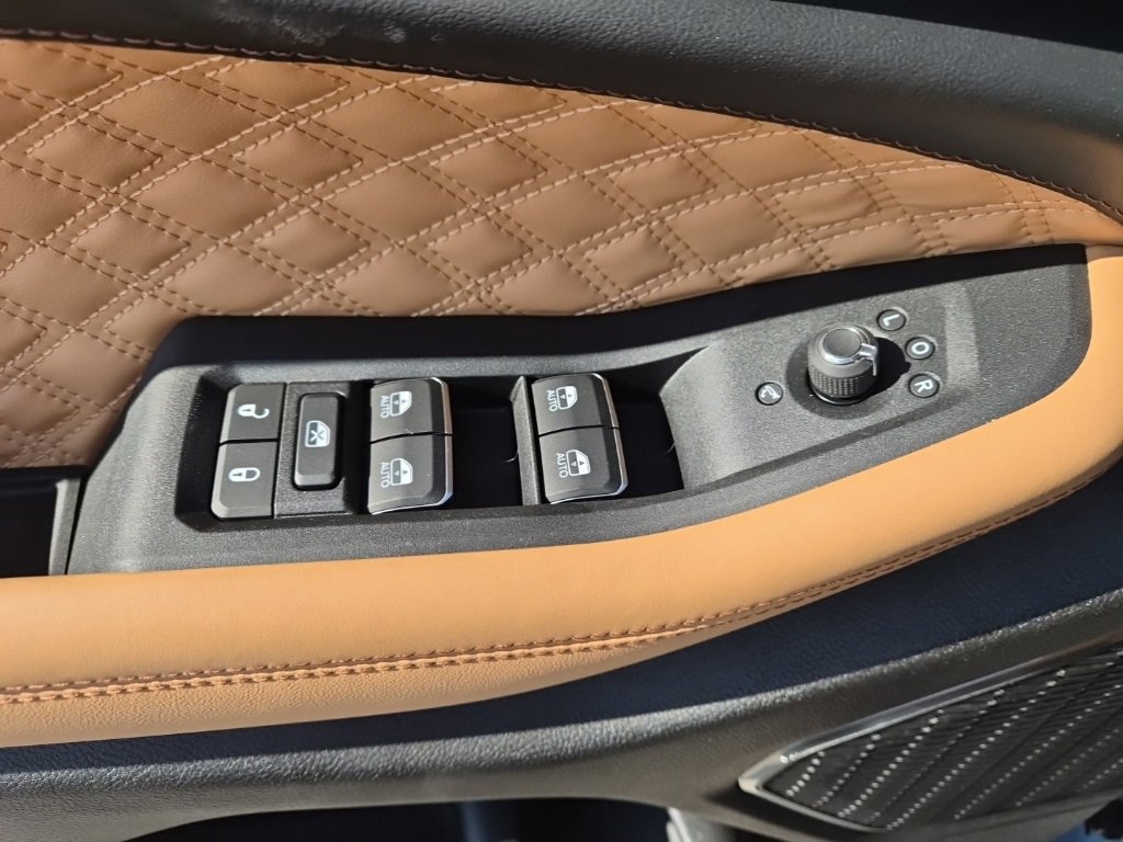 New 2025 Jeep Grand Cherokee L Summit image 16