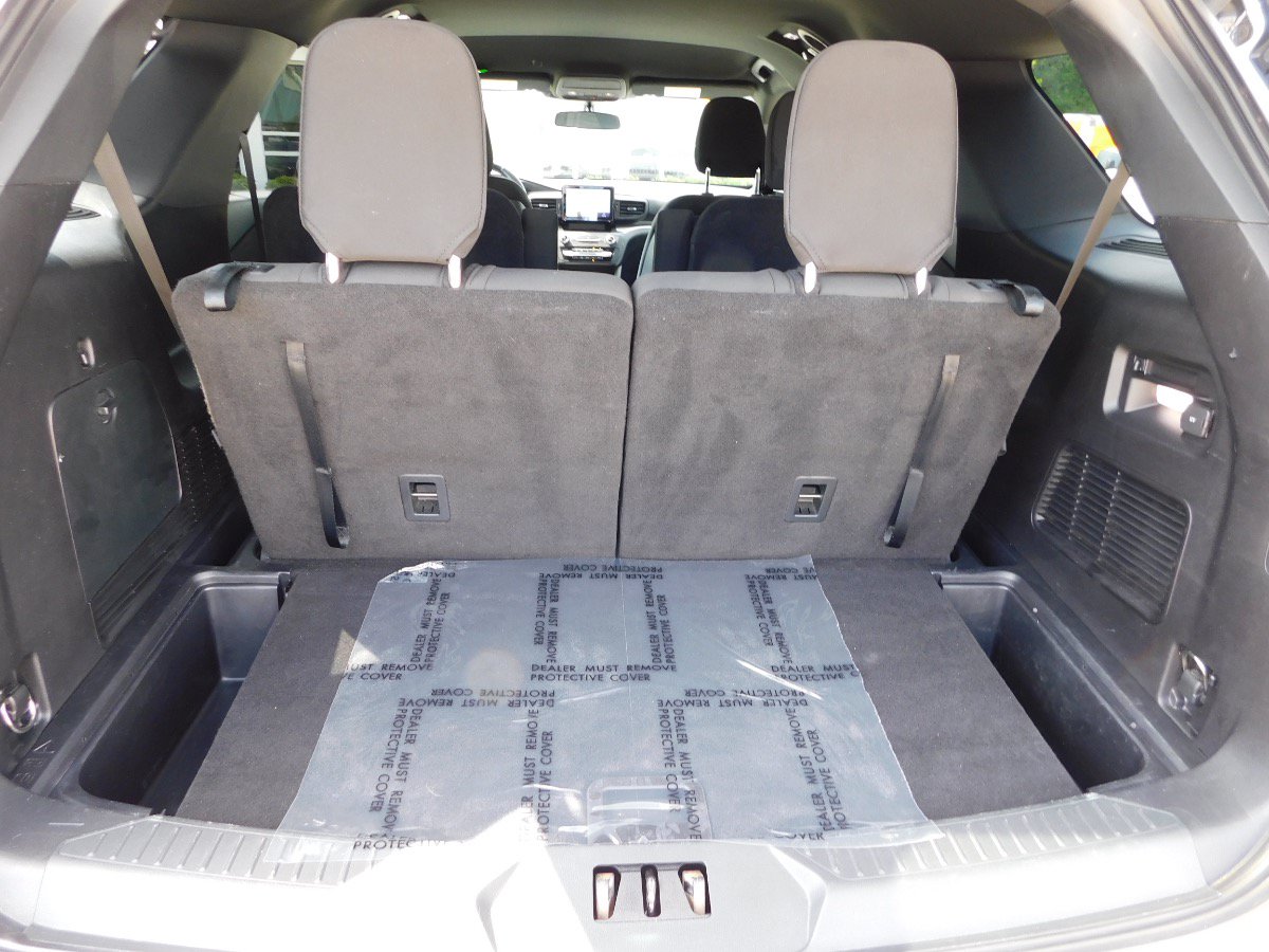 Used 2020 Ford Explorer XLT AWD/4WD image 35