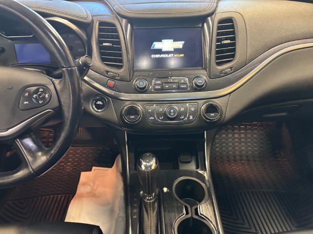 Used 2018 Chevrolet Impala LT FWD image 11