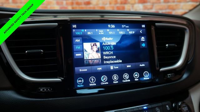 Used 2019 Chrysler Pacifica Touring-L w/ Advanced Safetytec Group image 16