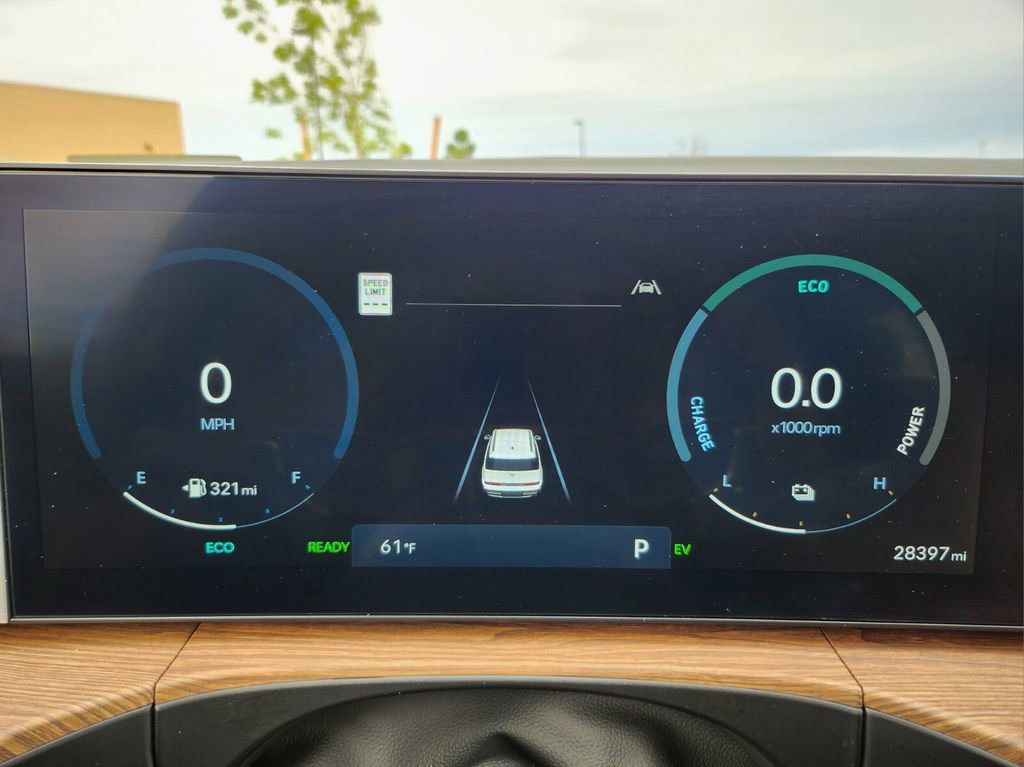 Certified 2024 Hyundai Santa Fe Limited image 20