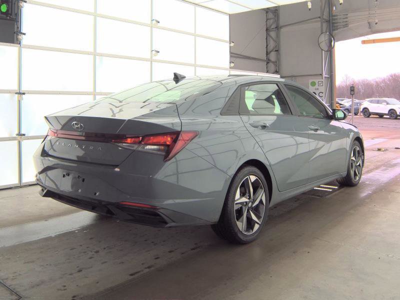 Used 2023 Hyundai Elantra SEL w/ Convenience Package image 6