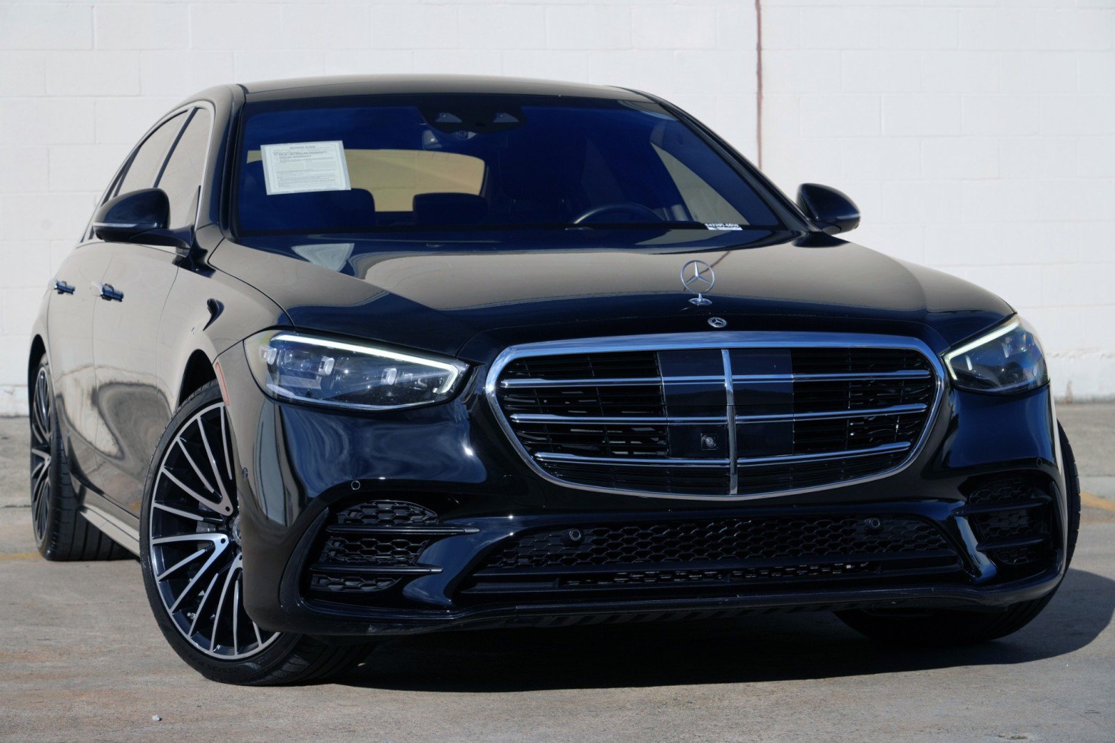 Used 2021 Mercedes-Benz S 580 4MATIC Sedan w/ AMG Line image 4