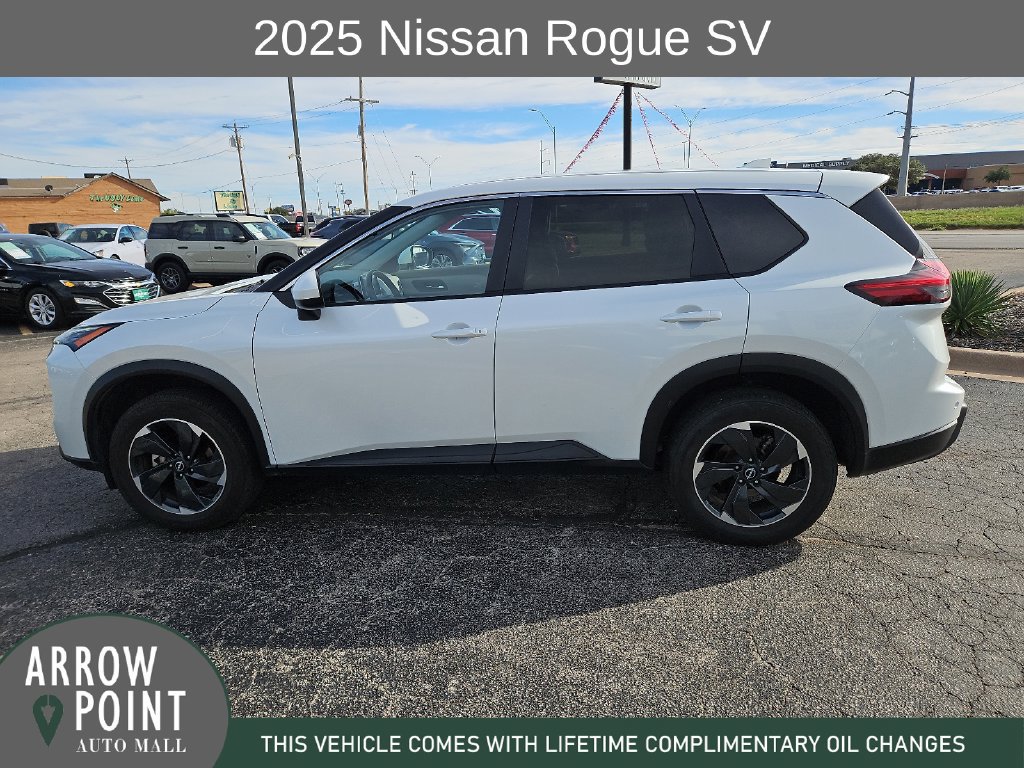 Used 2025 Nissan Rogue SV FWD image 7