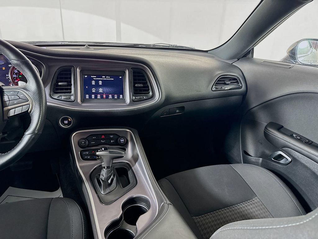 Used 2019 Dodge Challenger R/T w/ Driver Convenience Group image 26