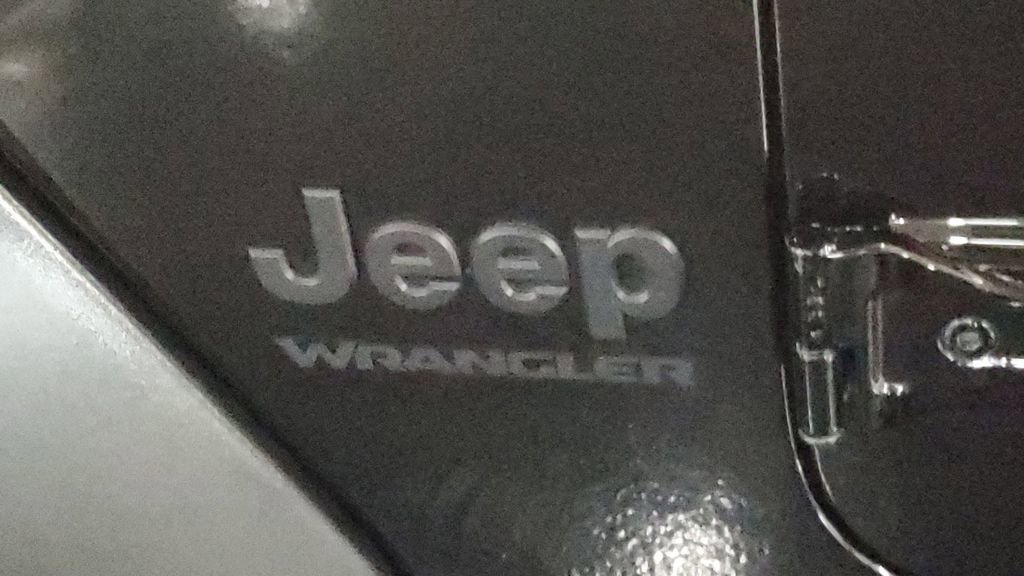 Used 2022 Jeep Wrangler Sport S image 8