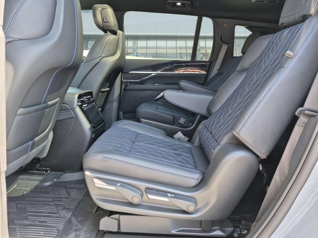 New 2026 Cadillac Escalade IQ Sport 1 w/ LPO, Floor Liner Package AWD/4WD image 11