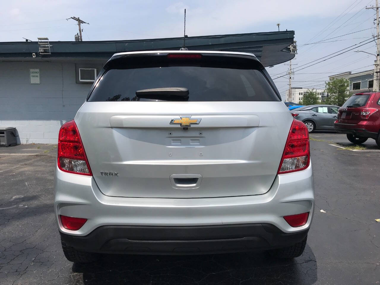 Used 2018 Chevrolet Trax LS FWD image 6