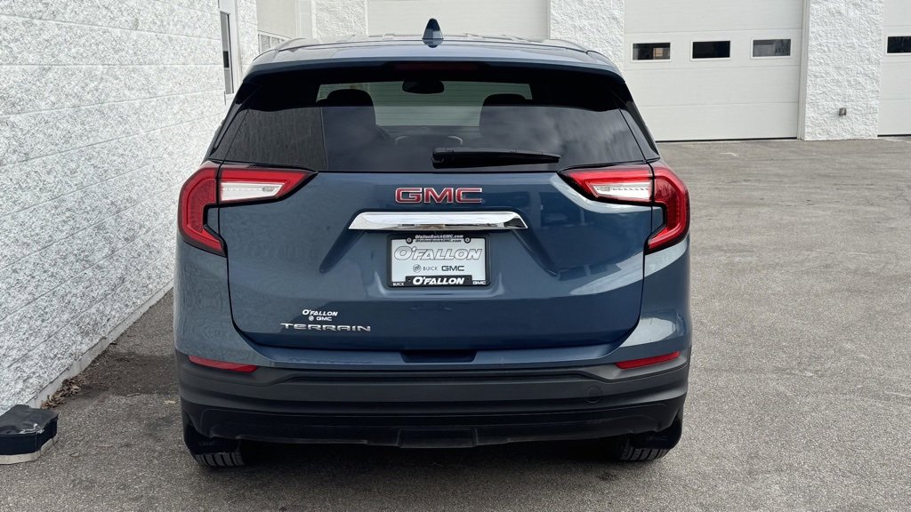 Used 2024 GMC Terrain SLE w/ LPO, Floor Liner Package image 6