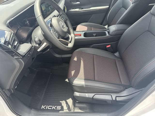 New 2025 Nissan Kicks SR FWD image 14