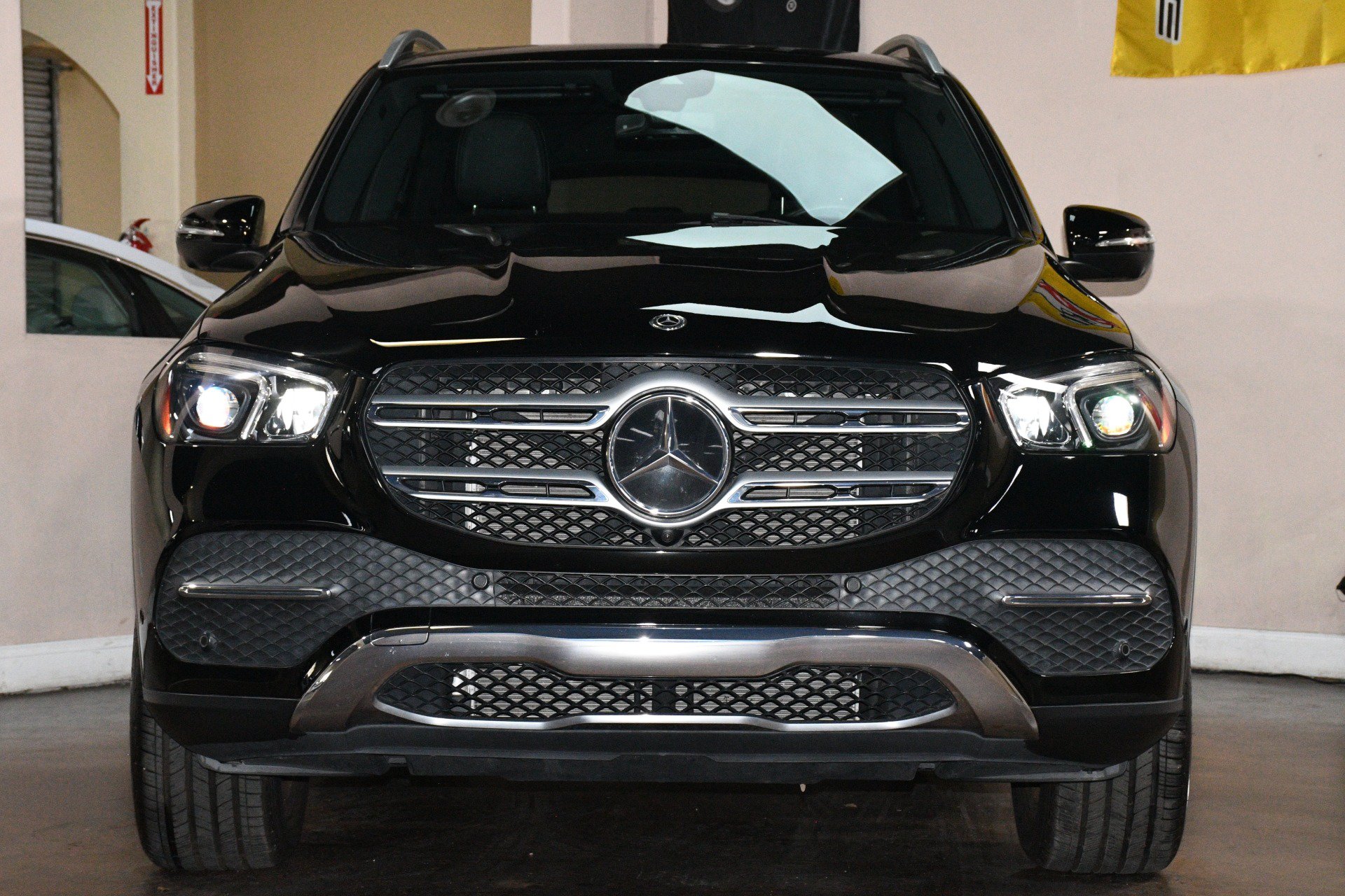 Used 2020 Mercedes-Benz GLE 350 4MATIC image 1