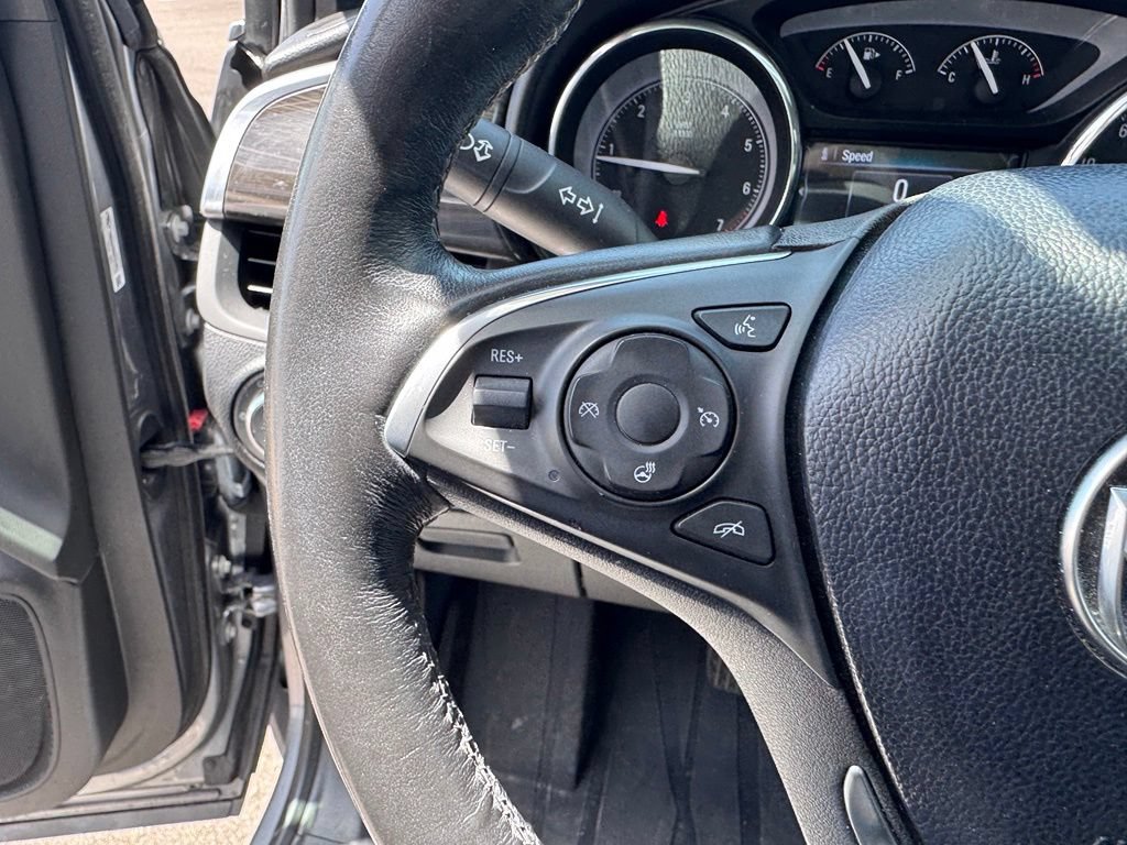 Used 2019 Buick Envision Essence AWD/4WD image 12