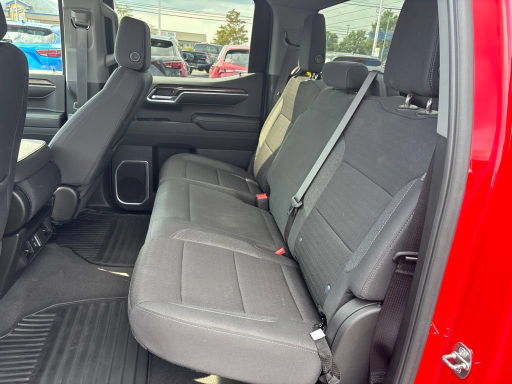 Used 2023 Chevrolet Silverado 1500 LT AWD/4WD image 25