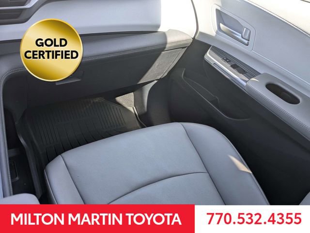 Certified 2025 Toyota Sienna XLE FWD image 16