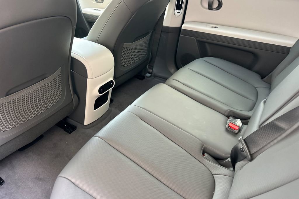 New 2026 Hyundai Ioniq 5 SEL image 9