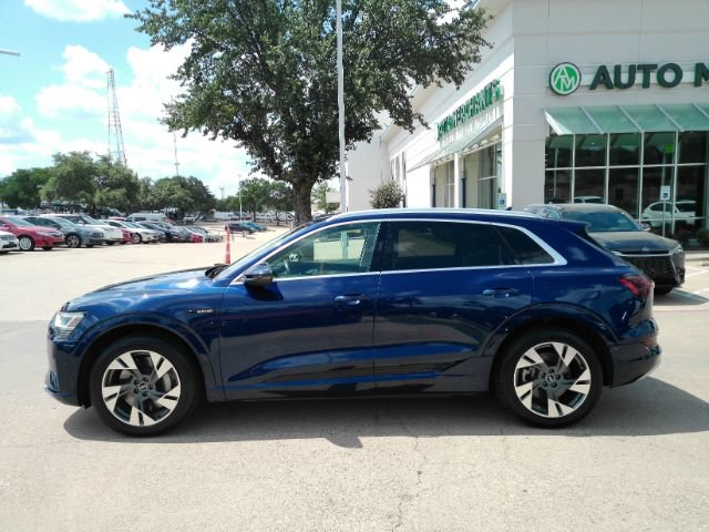 Used 2021 Audi e-tron Premium AWD/4WD image 14
