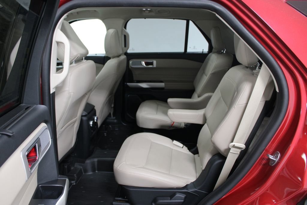 Used 2021 Ford Explorer Limited w/ Equipment Group 301A image 24