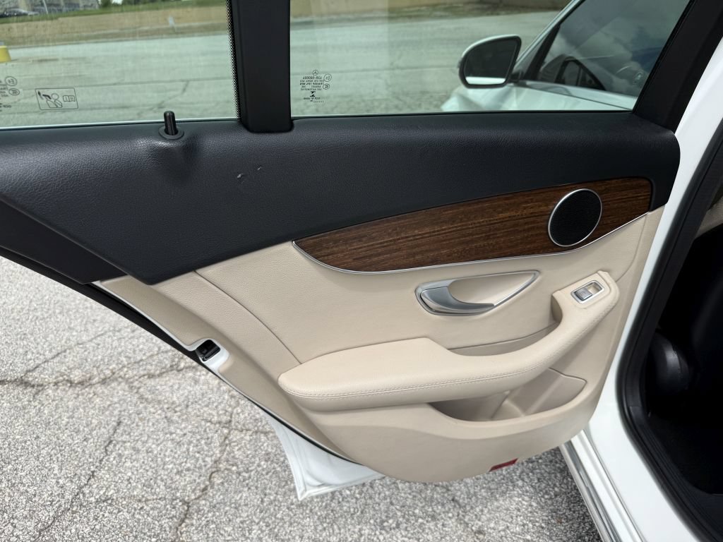 Used 2019 Mercedes-Benz C 300 Sedan w/ Premium Package image 21