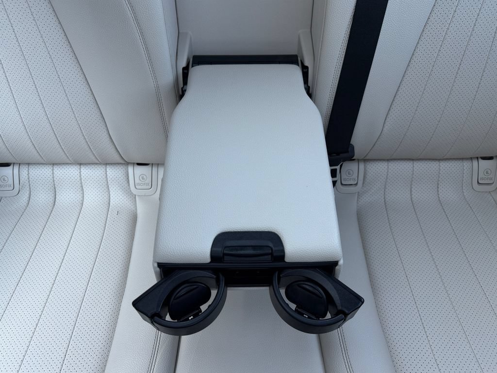 Used 2018 Mercedes-Benz E 300 image 33