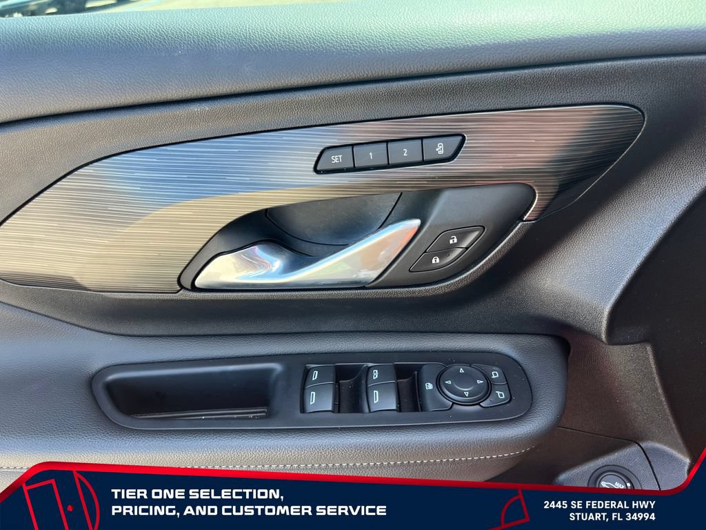 Used 2023 GMC Terrain SLT w/ Tech Package FWD image 23
