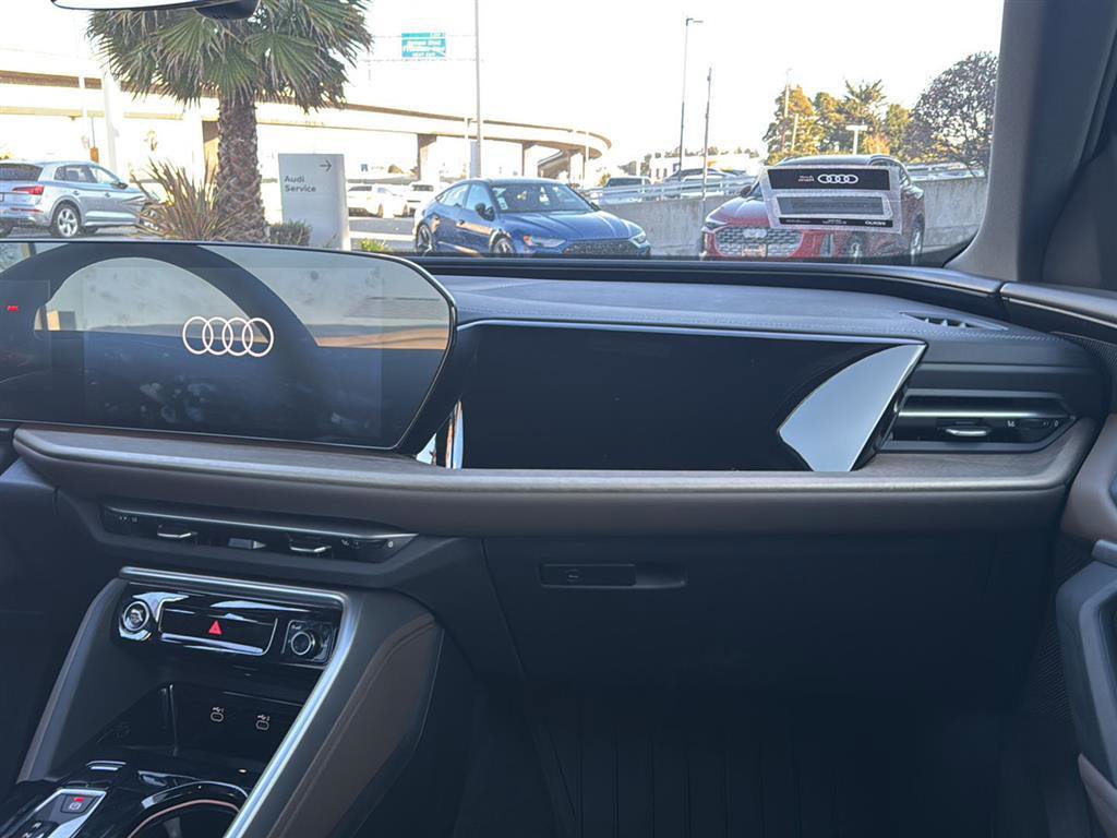 Certified 2025 Audi Q5 Premium Plus w/ Premium Plus image 11