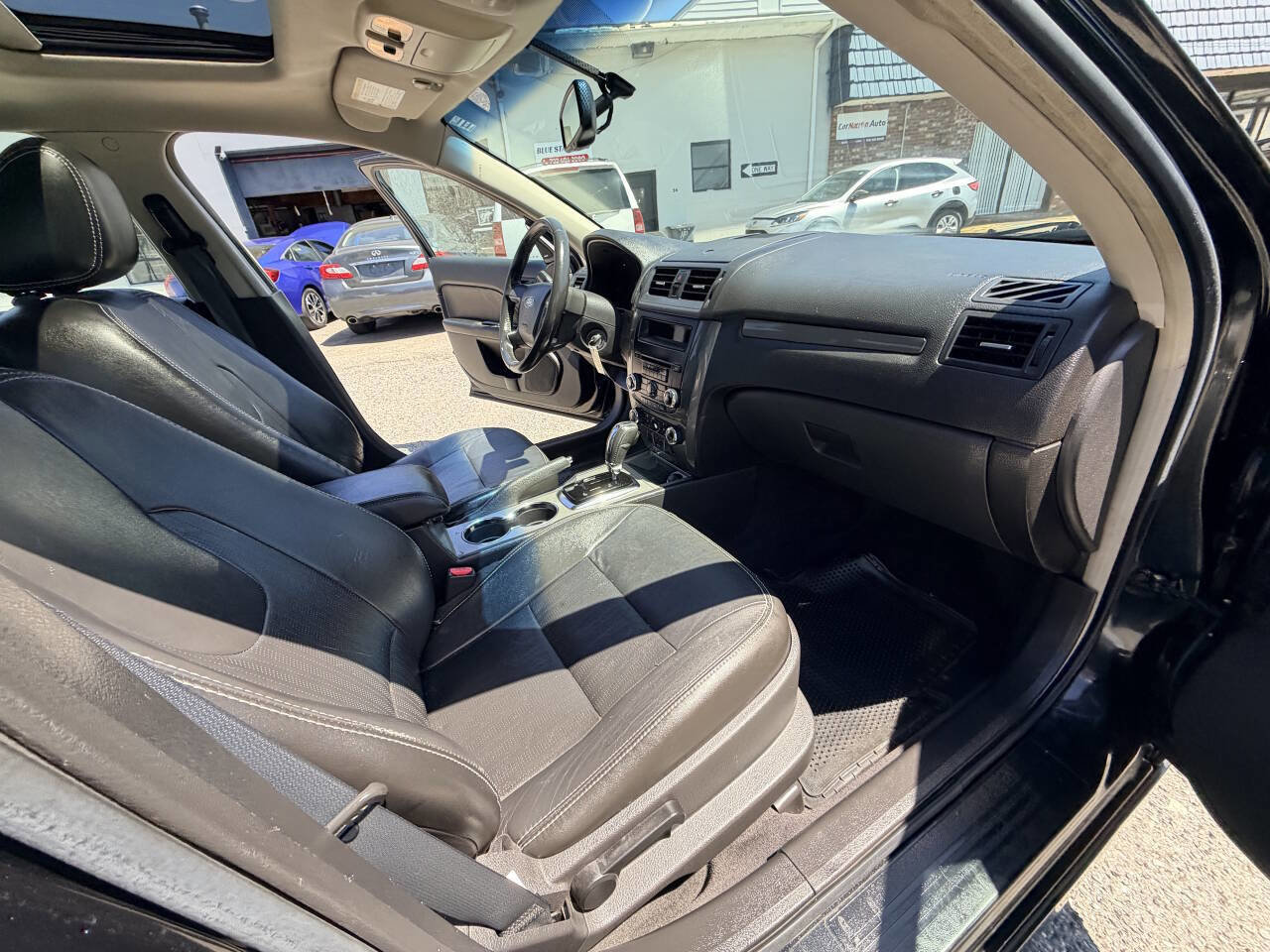 Used 2010 Ford Fusion Sport FWD image 12