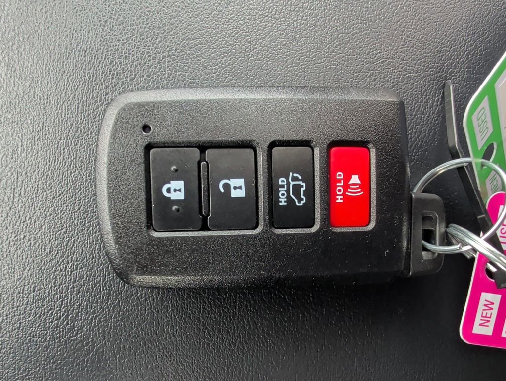 Used 2018 Toyota RAV4 Limited w/ All Weather Liner Package image 18