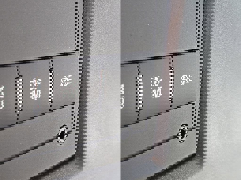 New 2025 Chevrolet Express 2500 w/ Driver Convenience Package image 4