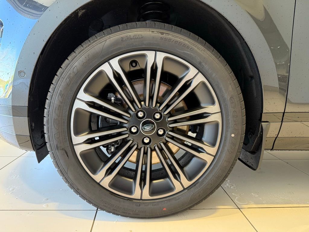 New 2026 Land Rover Range Rover Evoque Dynamic SE image 10