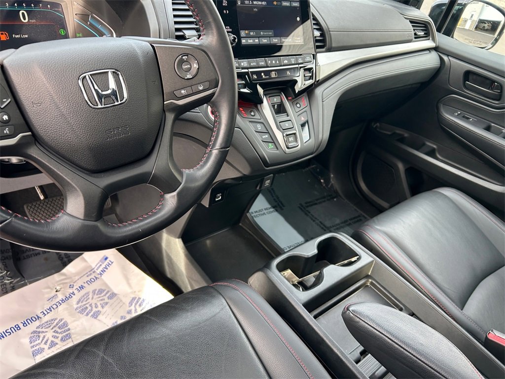Used 2023 Honda Odyssey Sport image 11