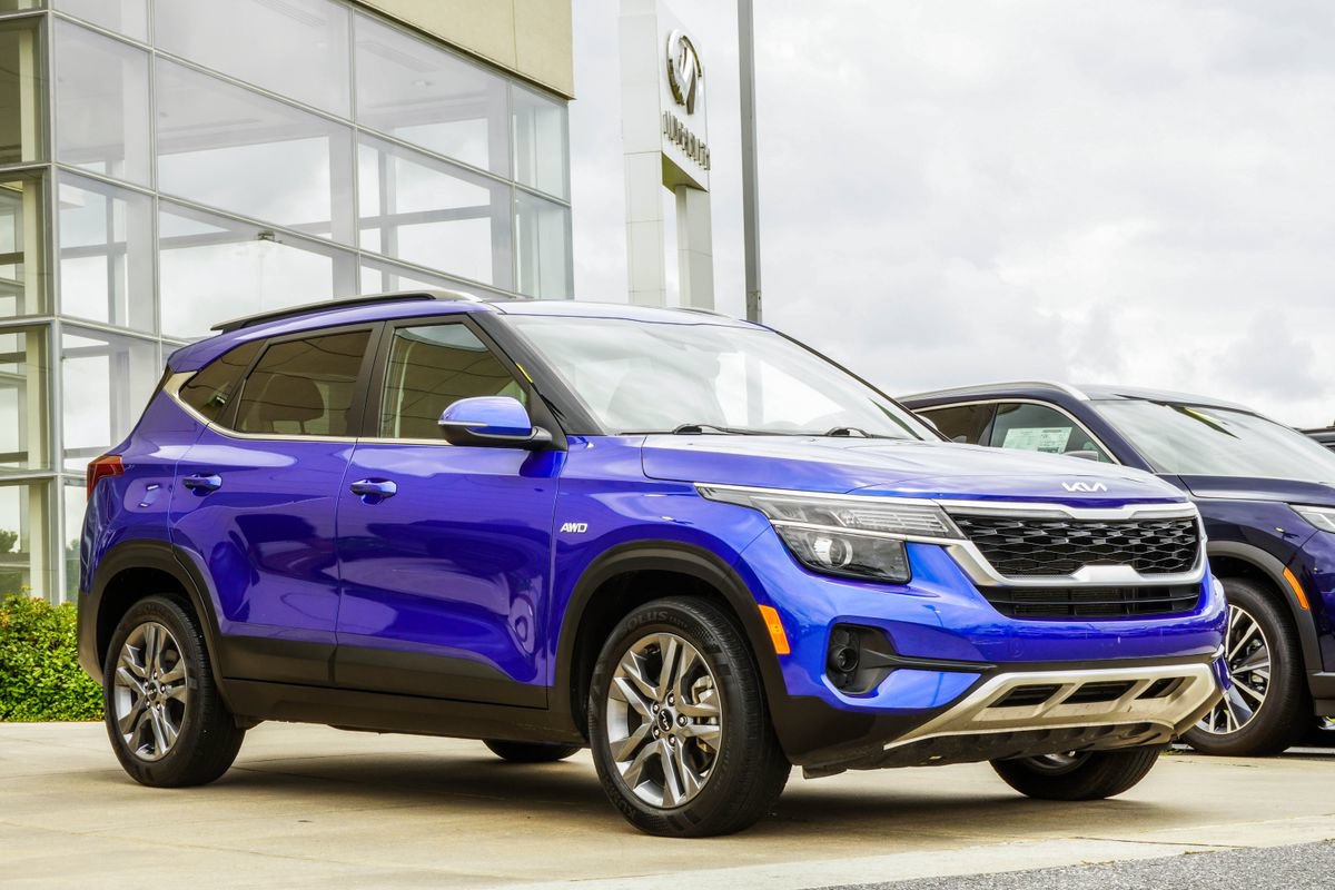 Used 2023 Kia Seltos S w/ Navigation Package AWD/4WD image 4