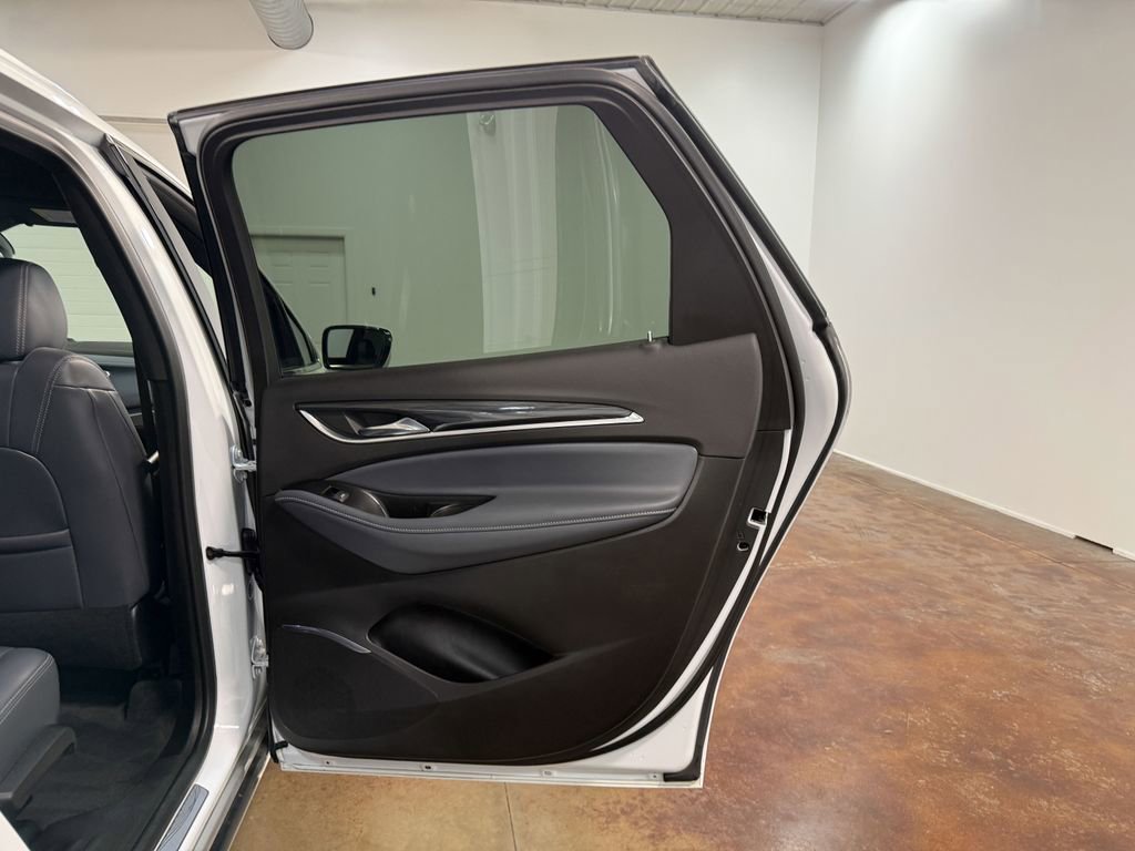 Used 2023 Buick Enclave Essence AWD/4WD image 64