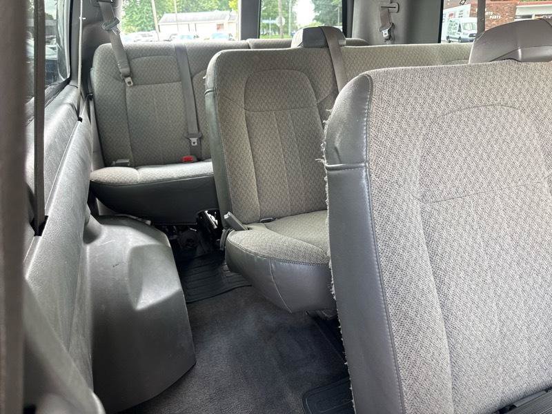 Used 2010 Chevrolet Express 3500 LT w/ LT Preferred Equipment Group RWD image 20