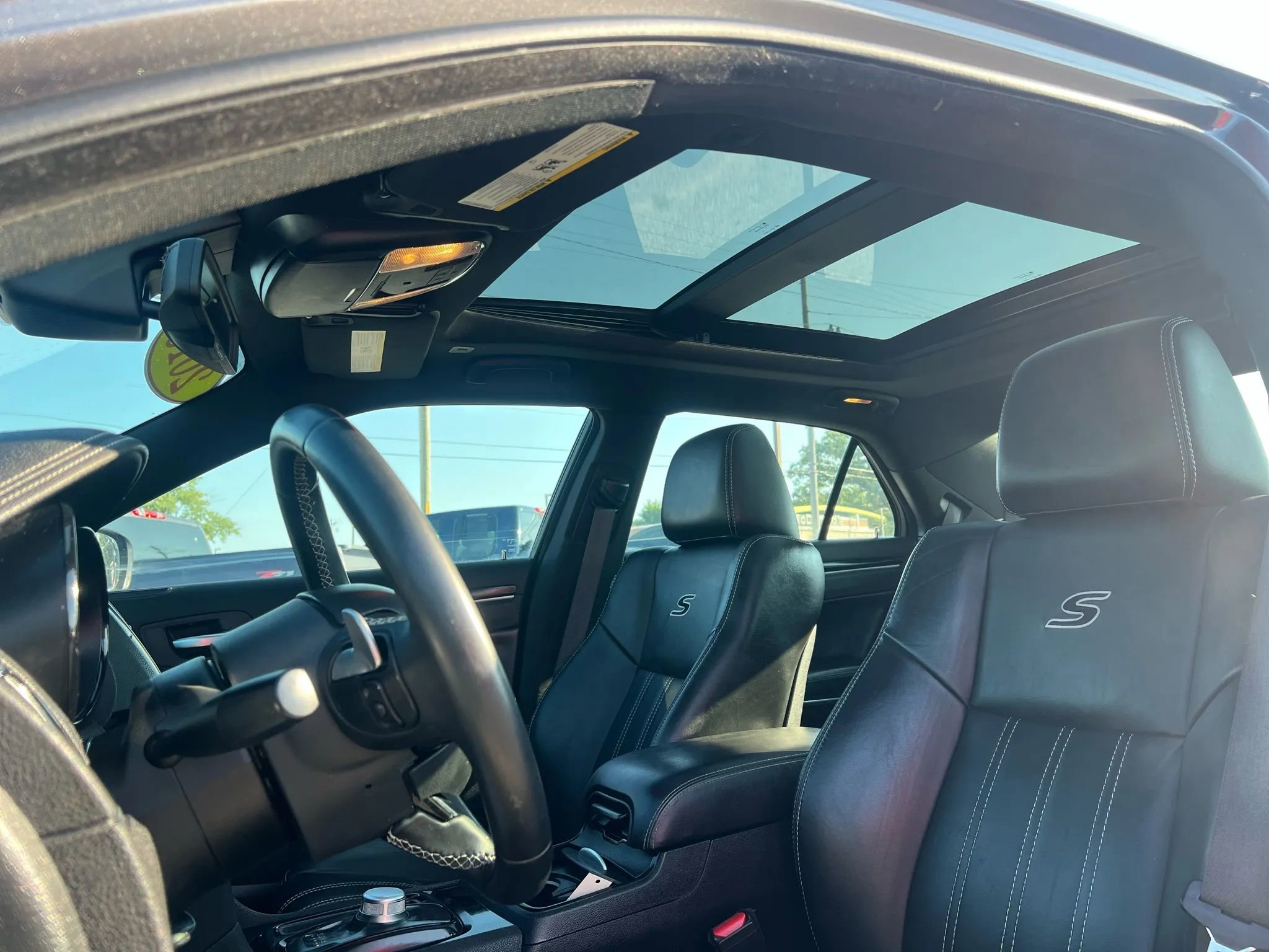 Used 2018 Chrysler 300 S w/ 300S Premium Group image 15
