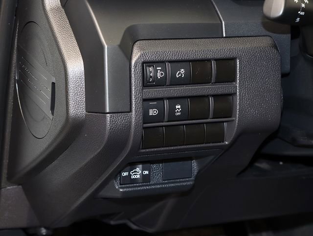 Used 2024 Toyota Tacoma SR image 23