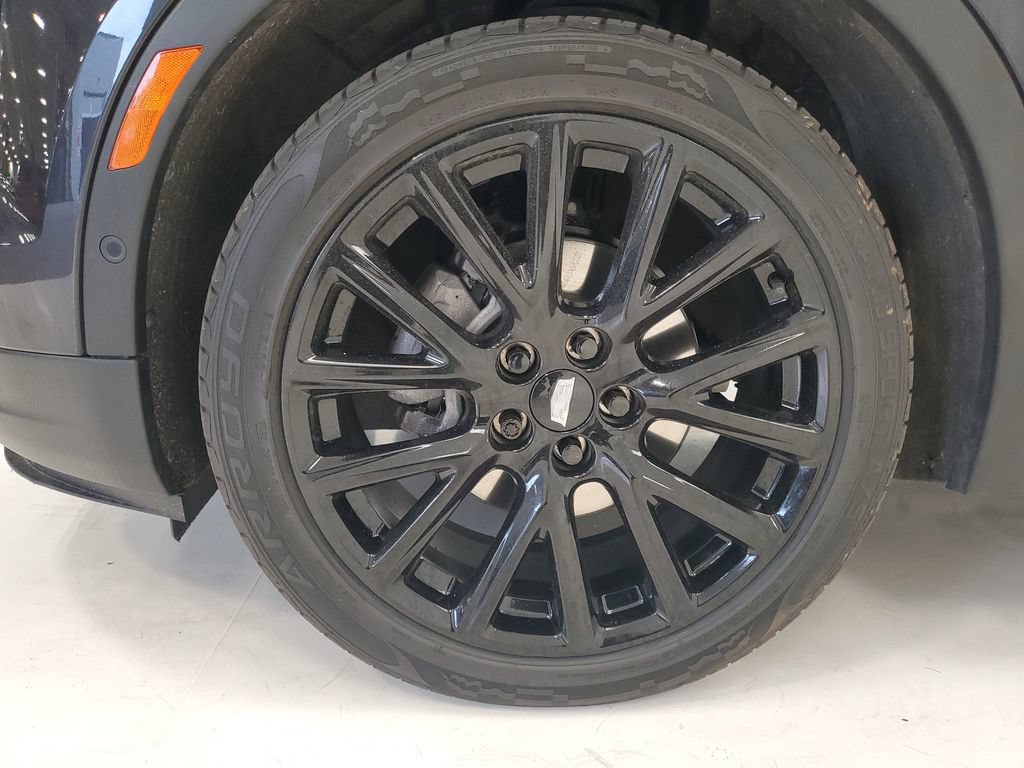 Used 2023 Cadillac XT4 Premium Luxury w/ Enhanced Visibility Package AWD/4WD image 9