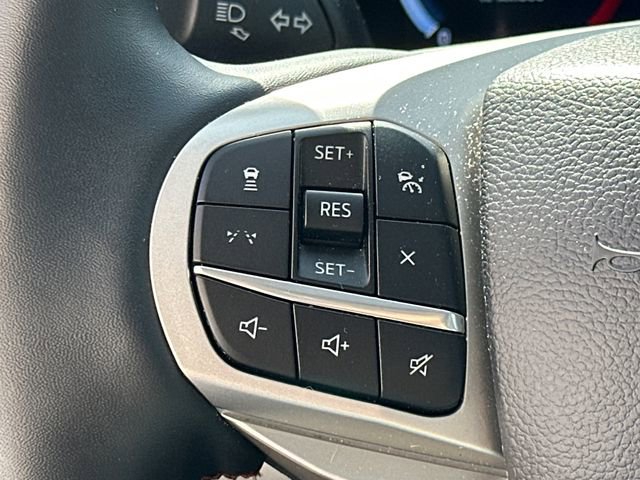 Used 2025 Ford Explorer Active w/ Active Comfort Package AWD/4WD image 35