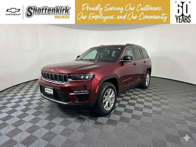 Used 2023 Jeep Grand Cherokee Limited w/ Luxury Tech Group II AWD/4WD image 1