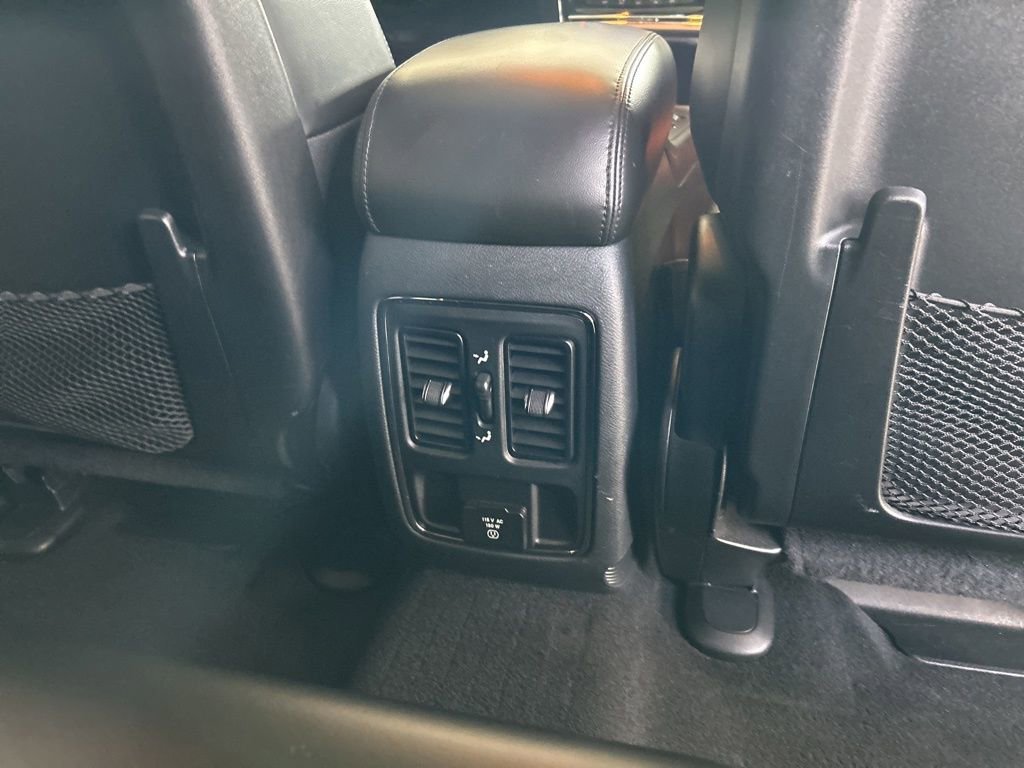 Used 2019 Jeep Grand Cherokee Altitude AWD/4WD image 30